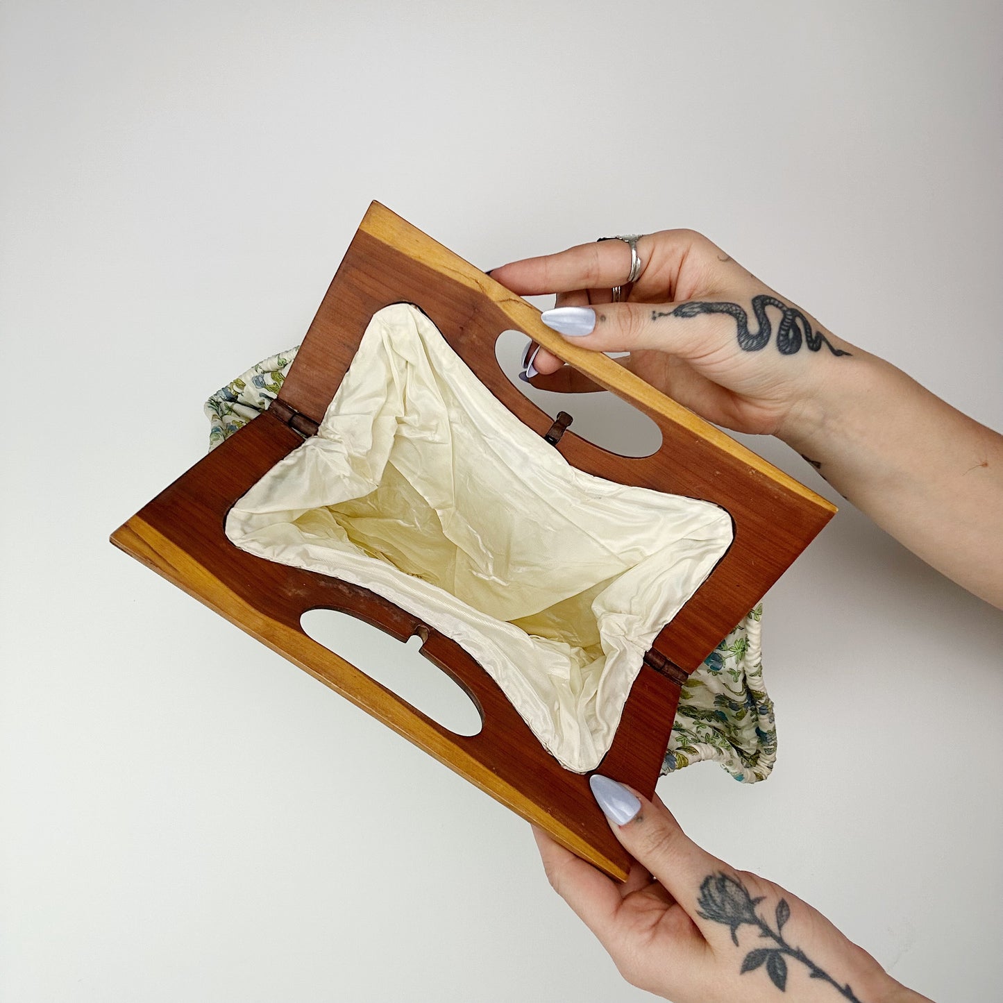 1970's Wooden Handle Floral Purse